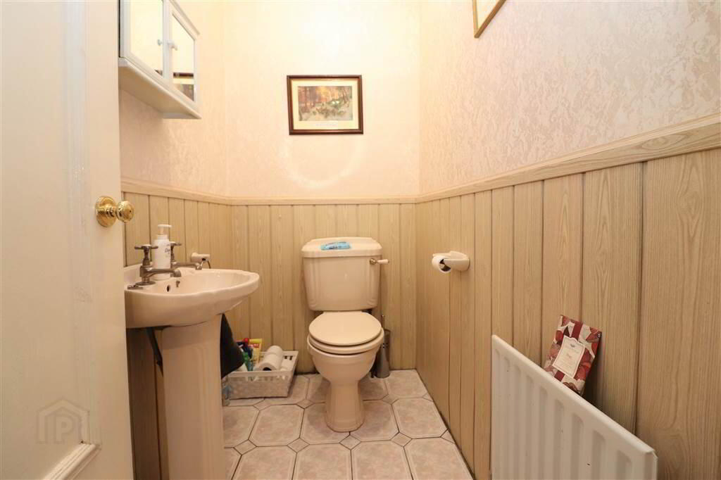 102 Hillhall Road 7 of 16
