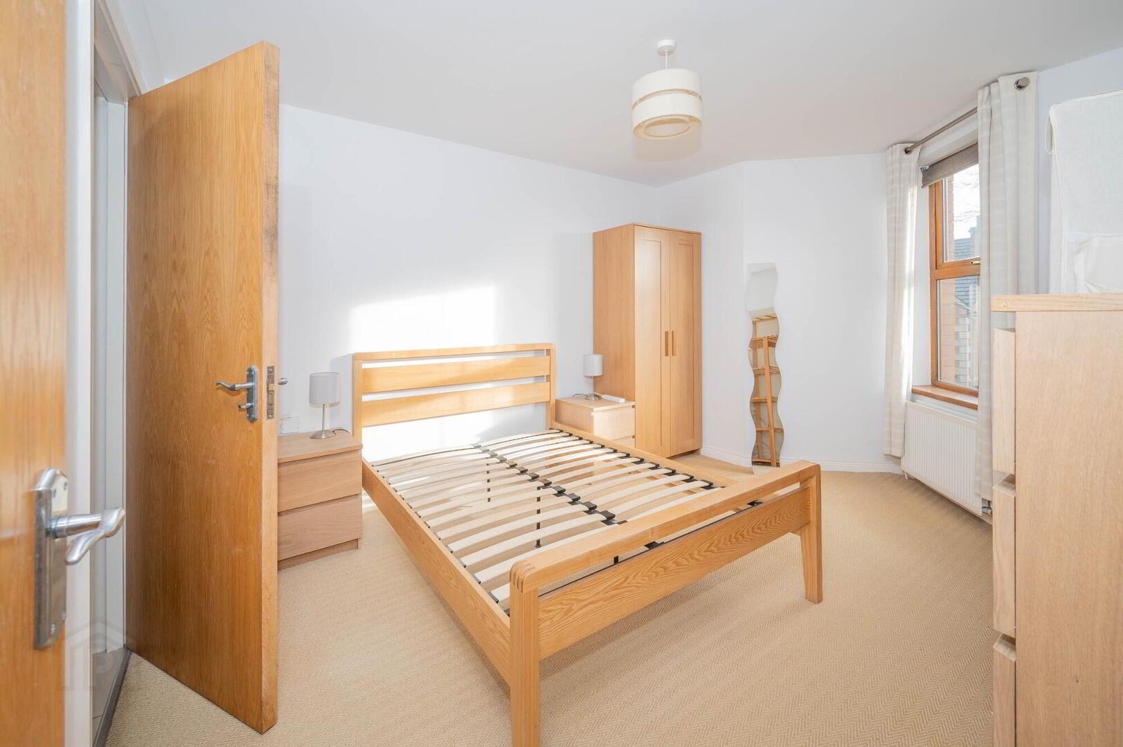 Apt 3, 699 Antrim Road 8 of 12