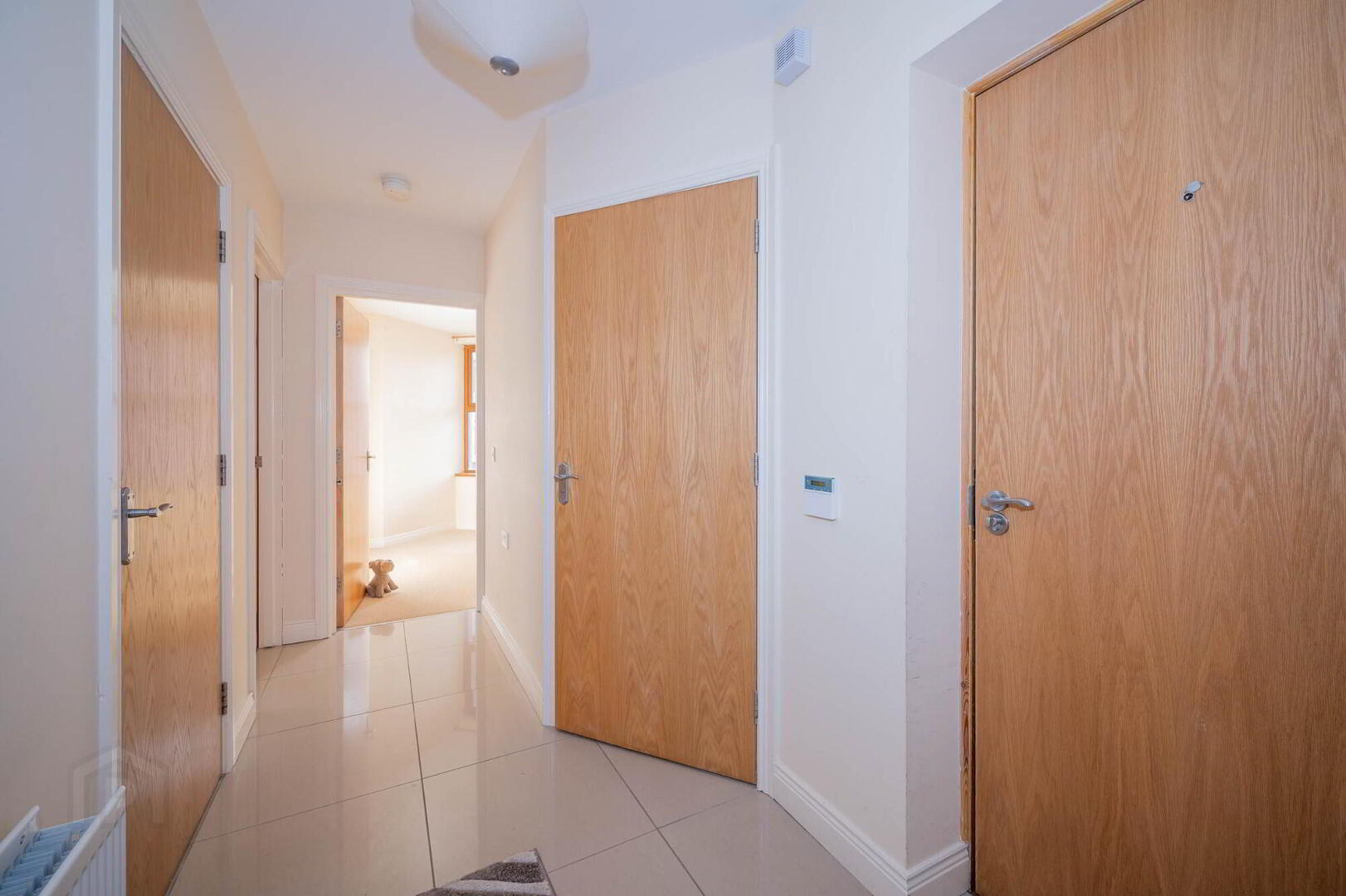 Apt 3, 699 Antrim Road 4 of 12
