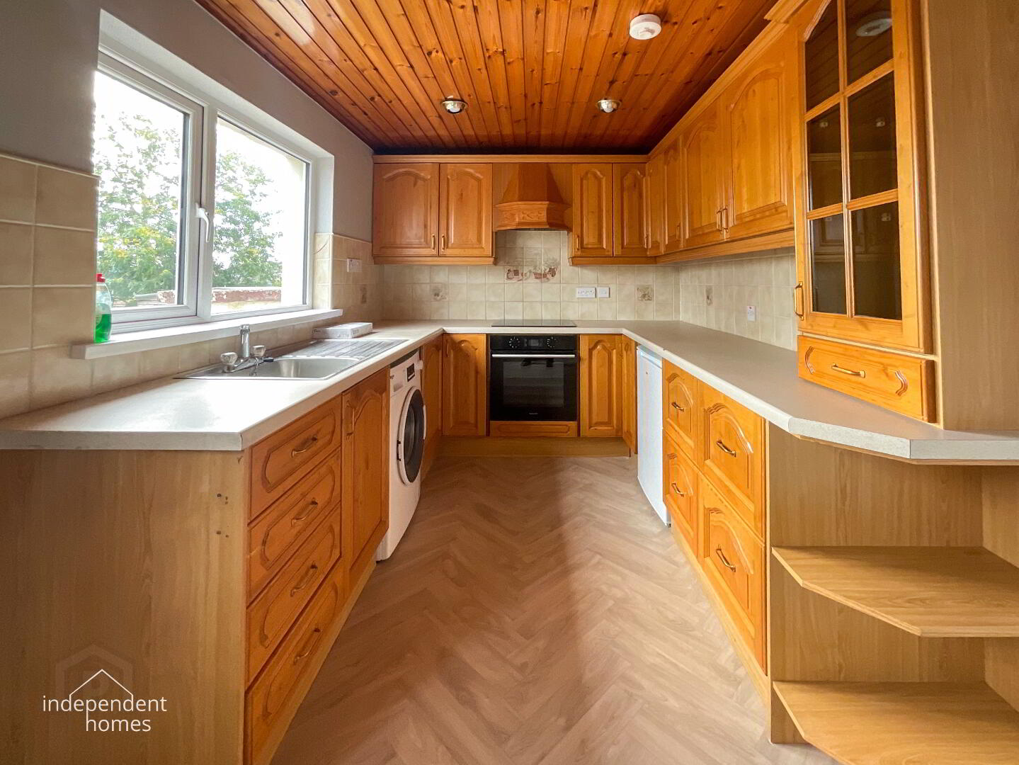 41 Ferris Avenue 3 of 5