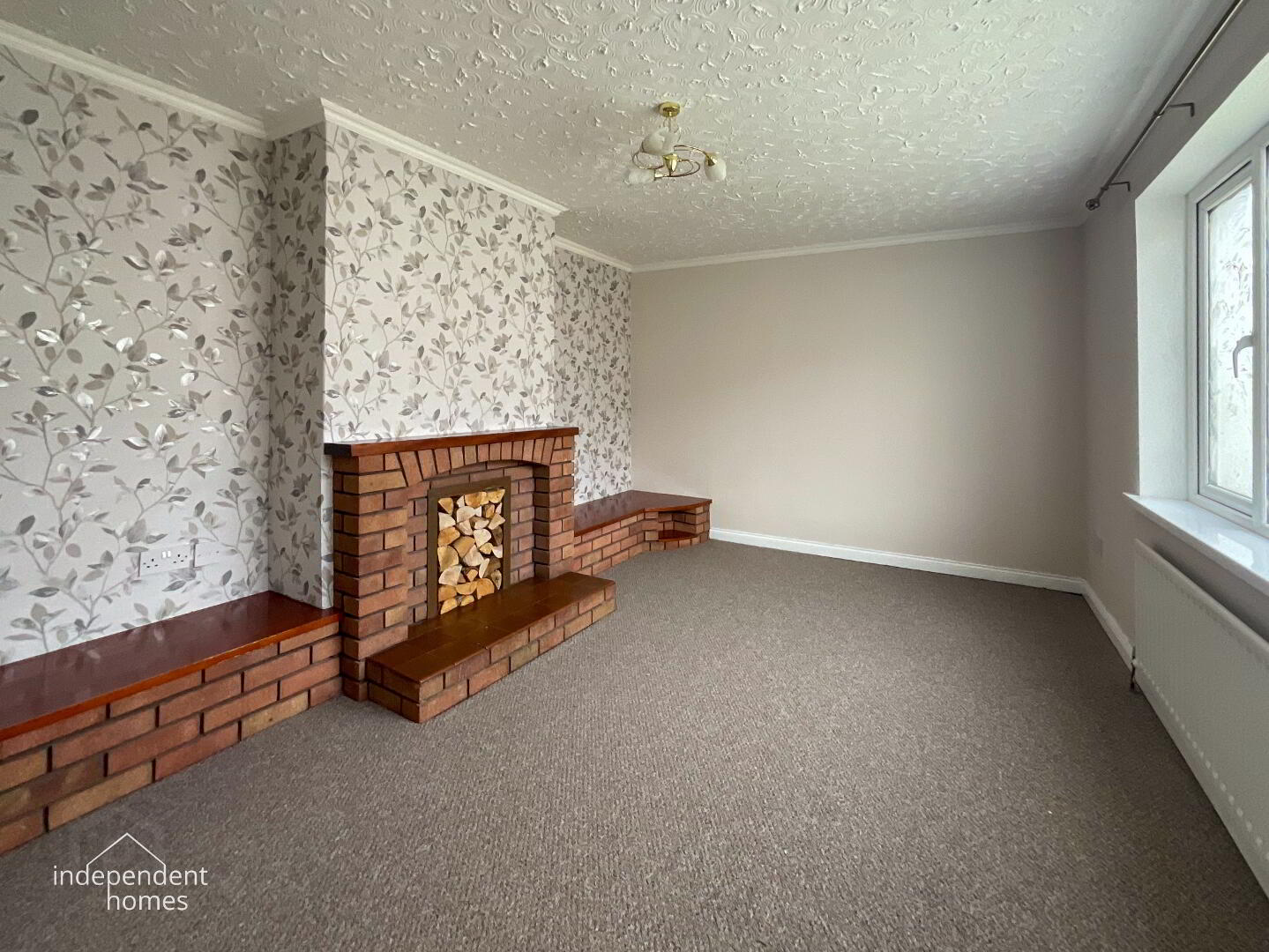 41 Ferris Avenue 2 of 5