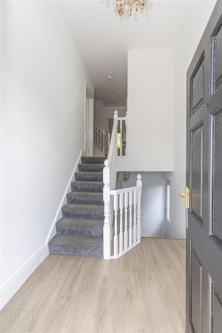 46 Demesne Crescent 3 of 40