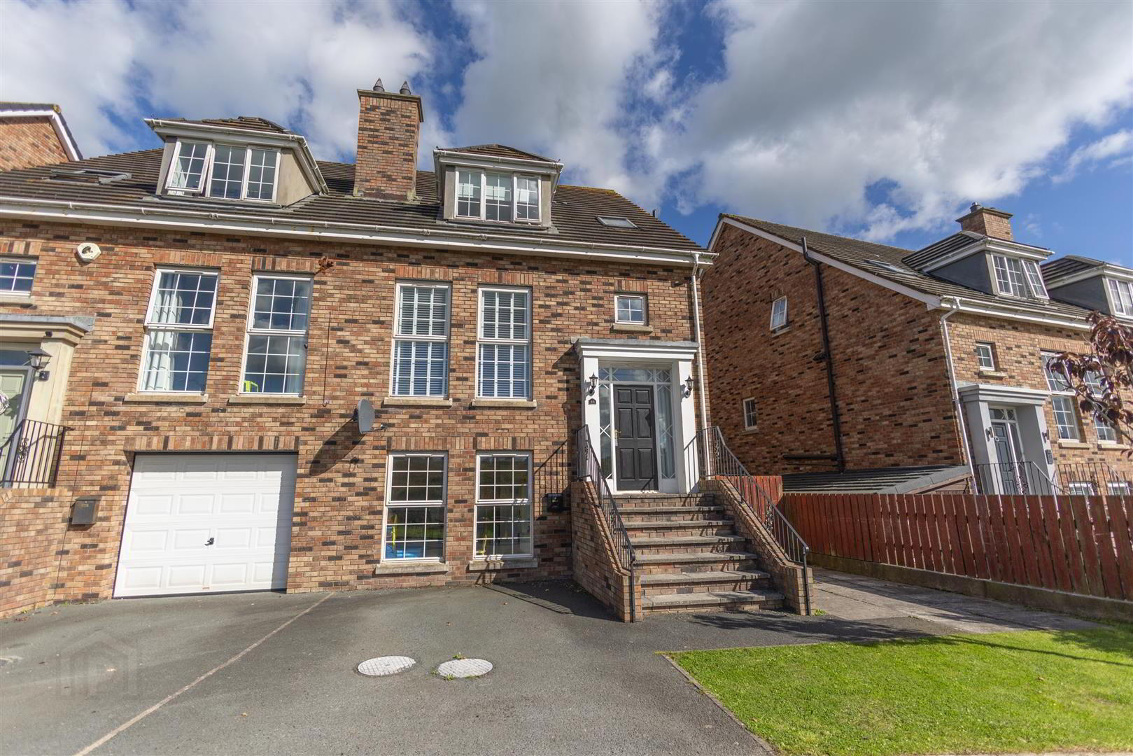 46 Demesne Crescent 2 of 40