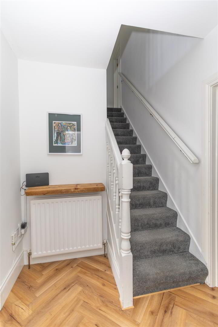 46 Demesne Crescent 14 of 40