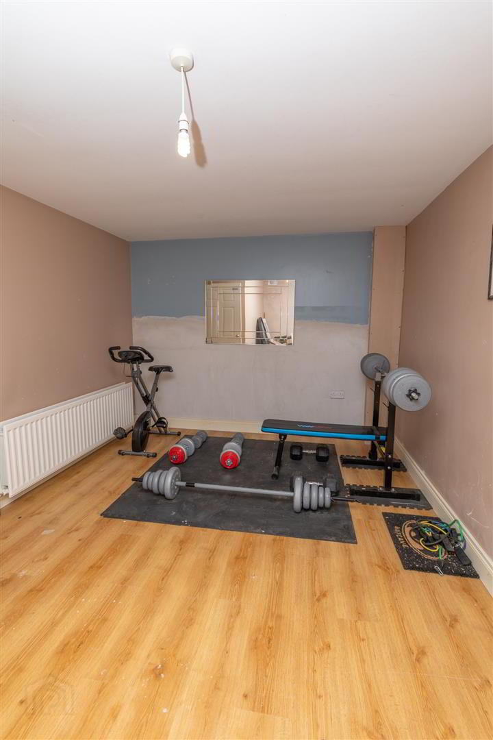 46 Demesne Crescent 27 of 40