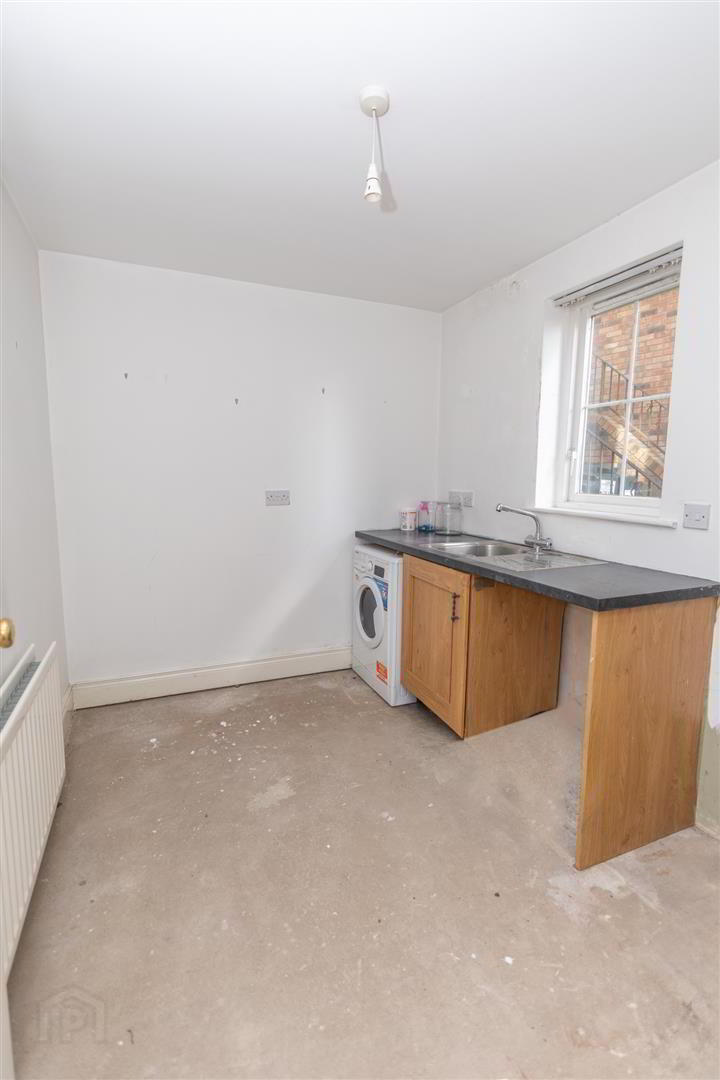 46 Demesne Crescent 28 of 40