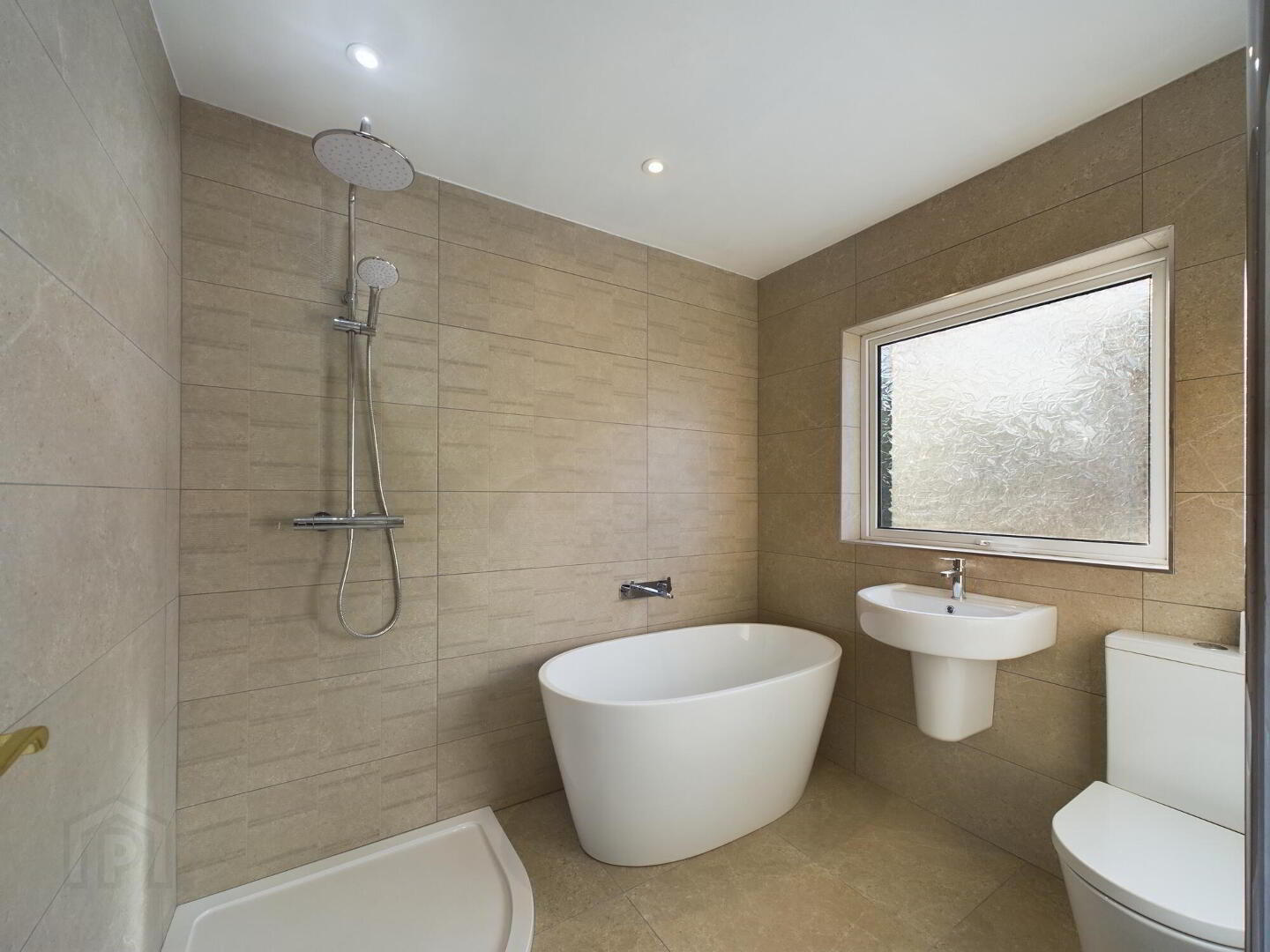 28 Cleveley Park 15 of 22