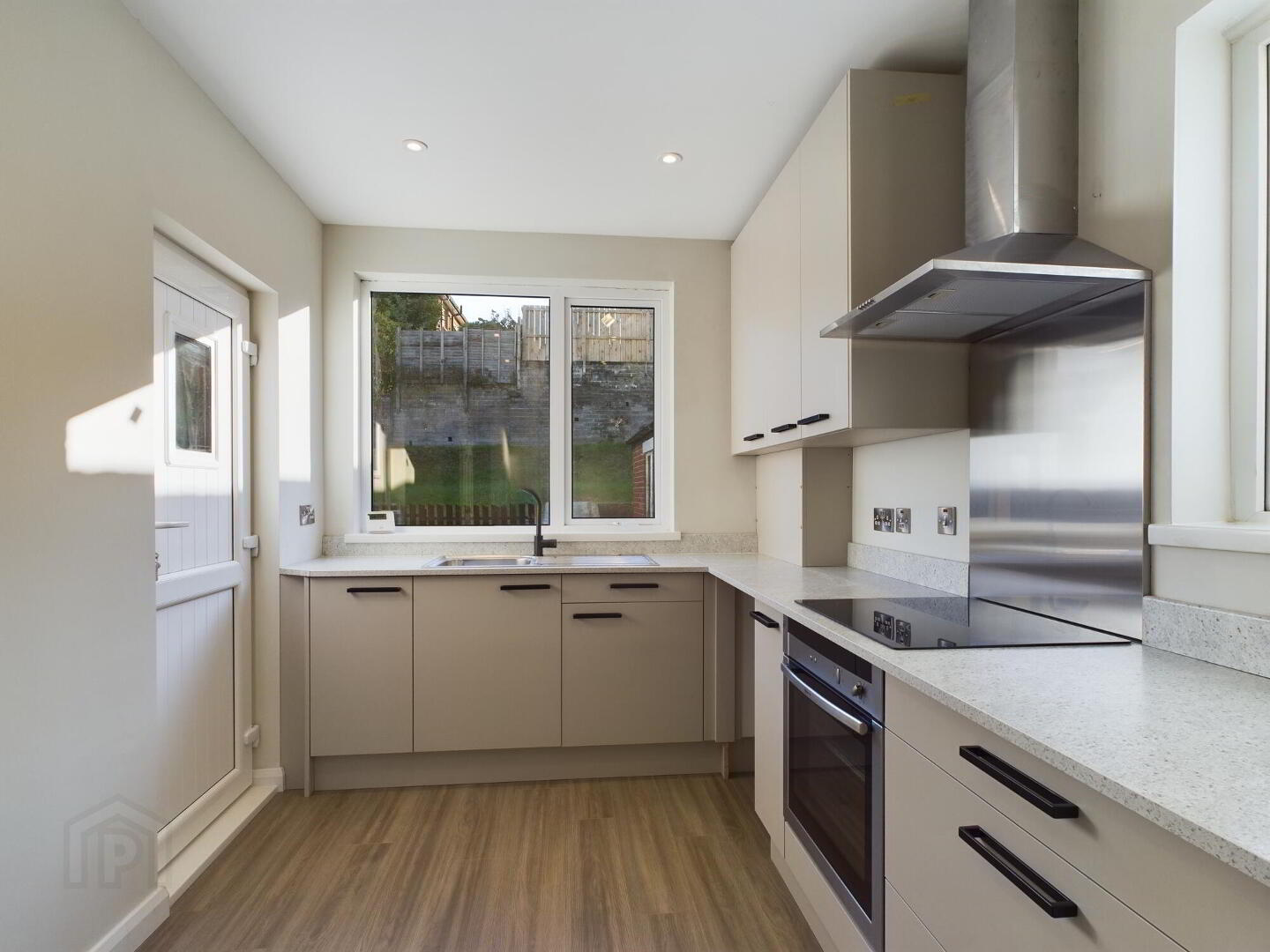 28 Cleveley Park 10 of 22
