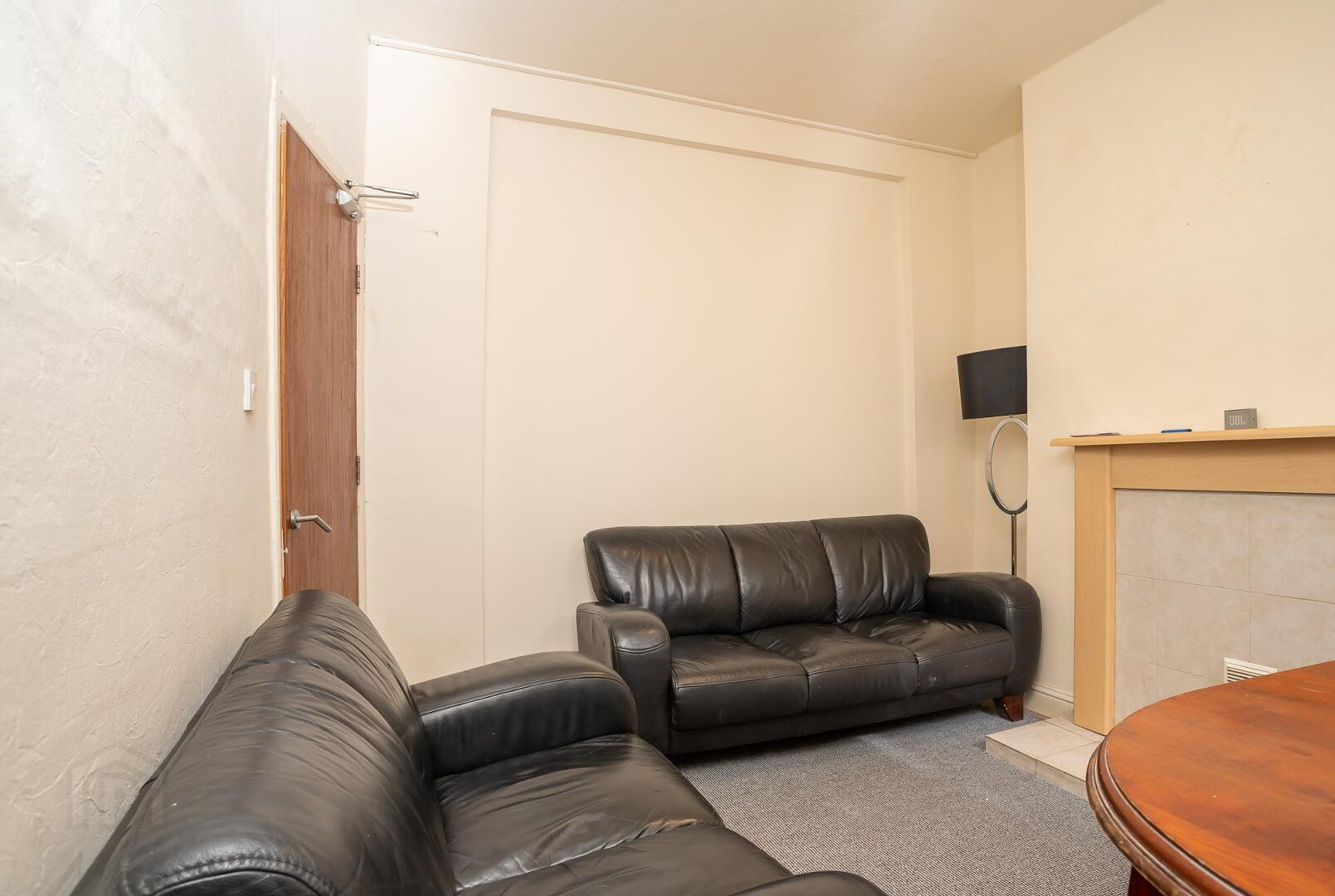Ridgeway Street 6 of 16