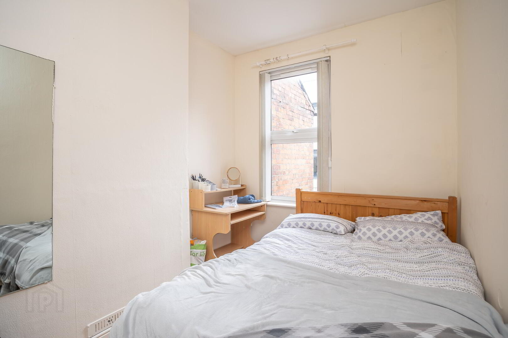 Ridgeway Street 12 of 16