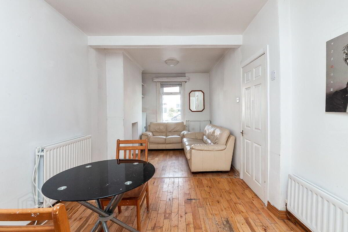 76 Donnybrook Street 4 of 16