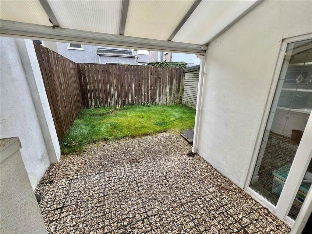 8 Kerrsland Drive 16 of 16