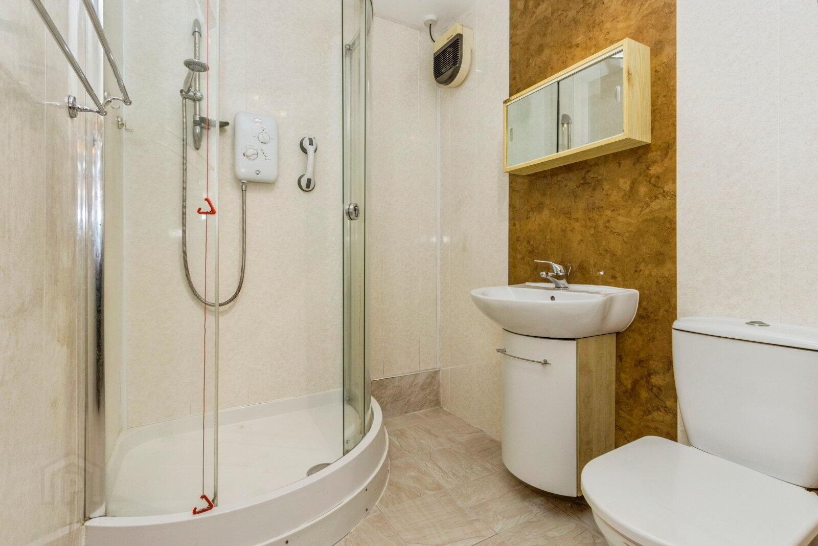 13 Ballyholme Court 8 of 13