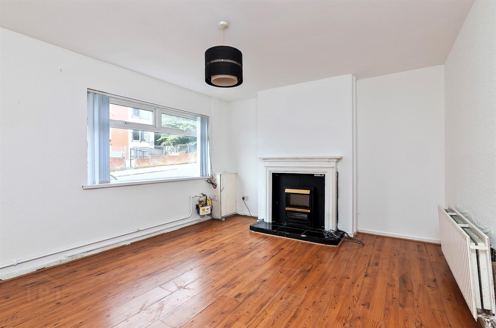 5 Whitewell Road 4 of 17