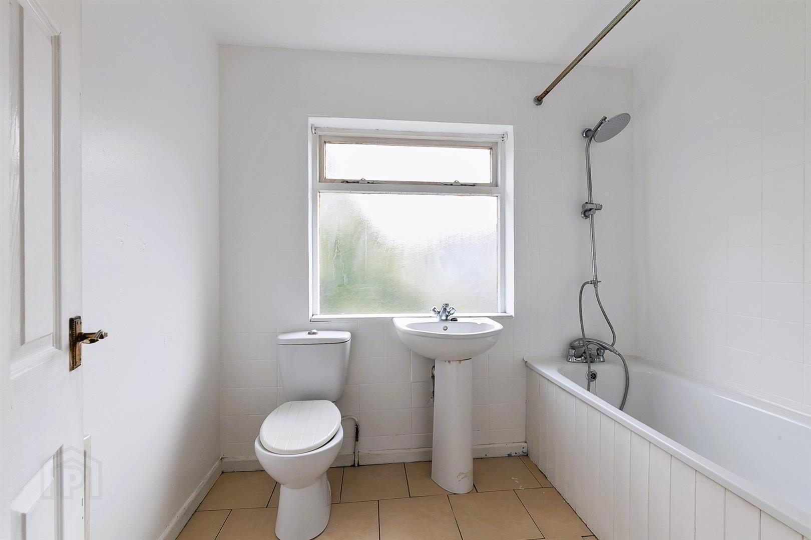 5 Whitewell Road 15 of 17