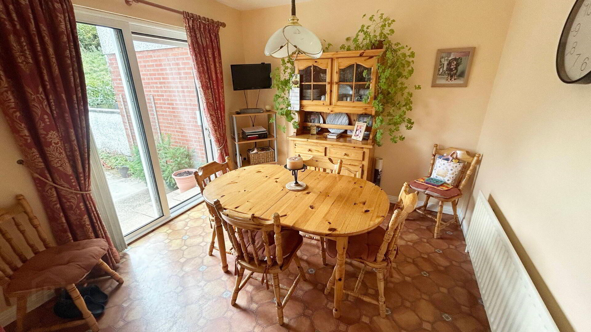 20 Orchardville 8 of 22