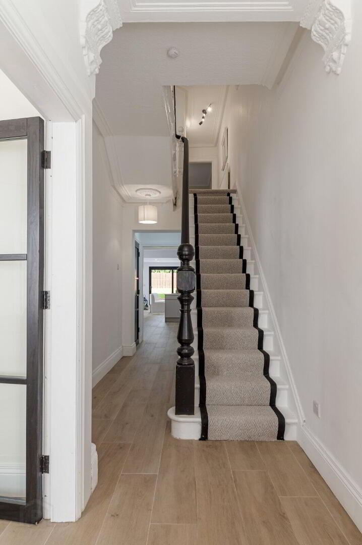 504 Upper Newtownards Road 3 of 35