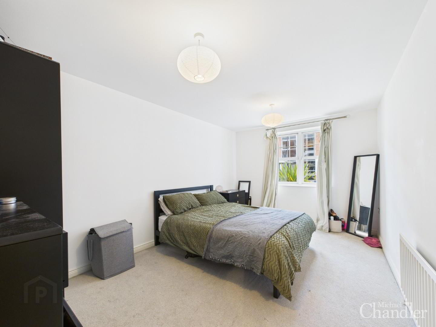 Apt 2 Meadow House, 47 The Boulevard 7 of 12