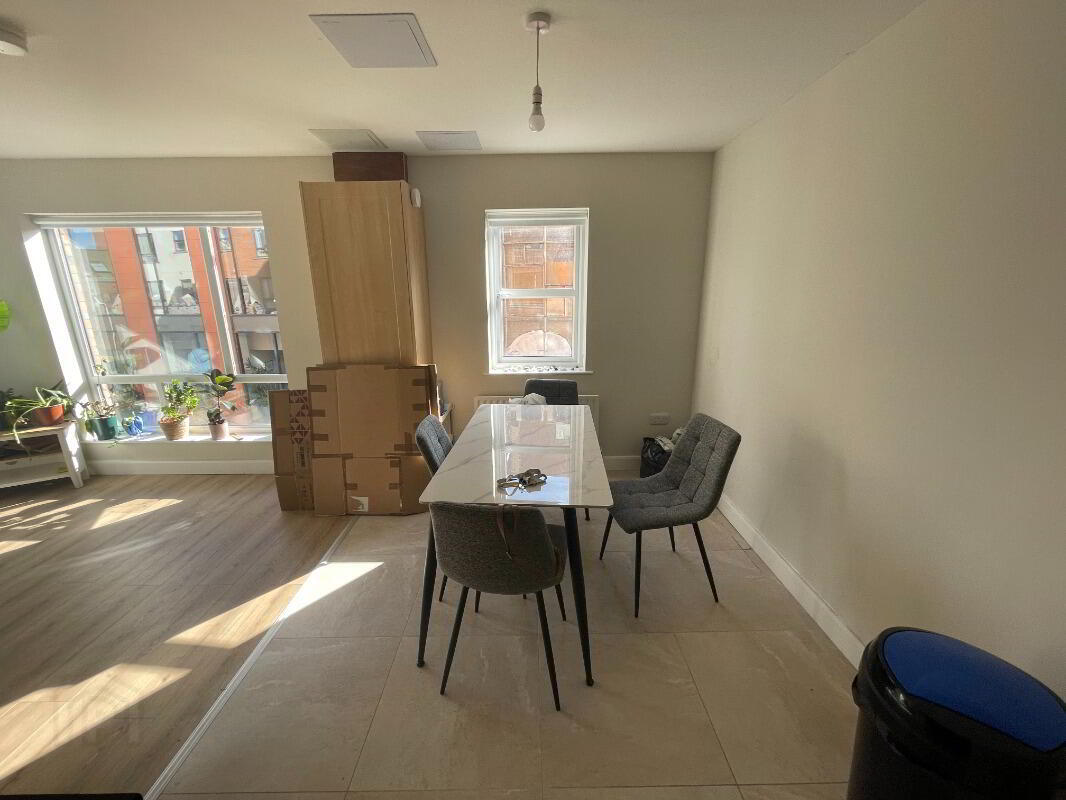 203 College Court Central 7 of 12