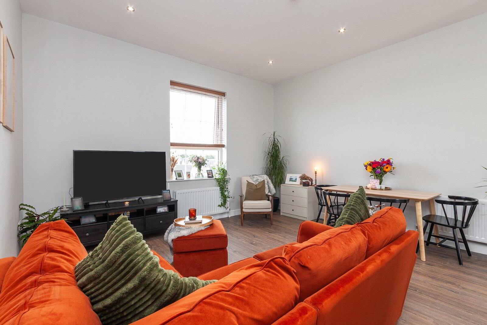Apartment 8 49 Ayrshire Road 3 of 10