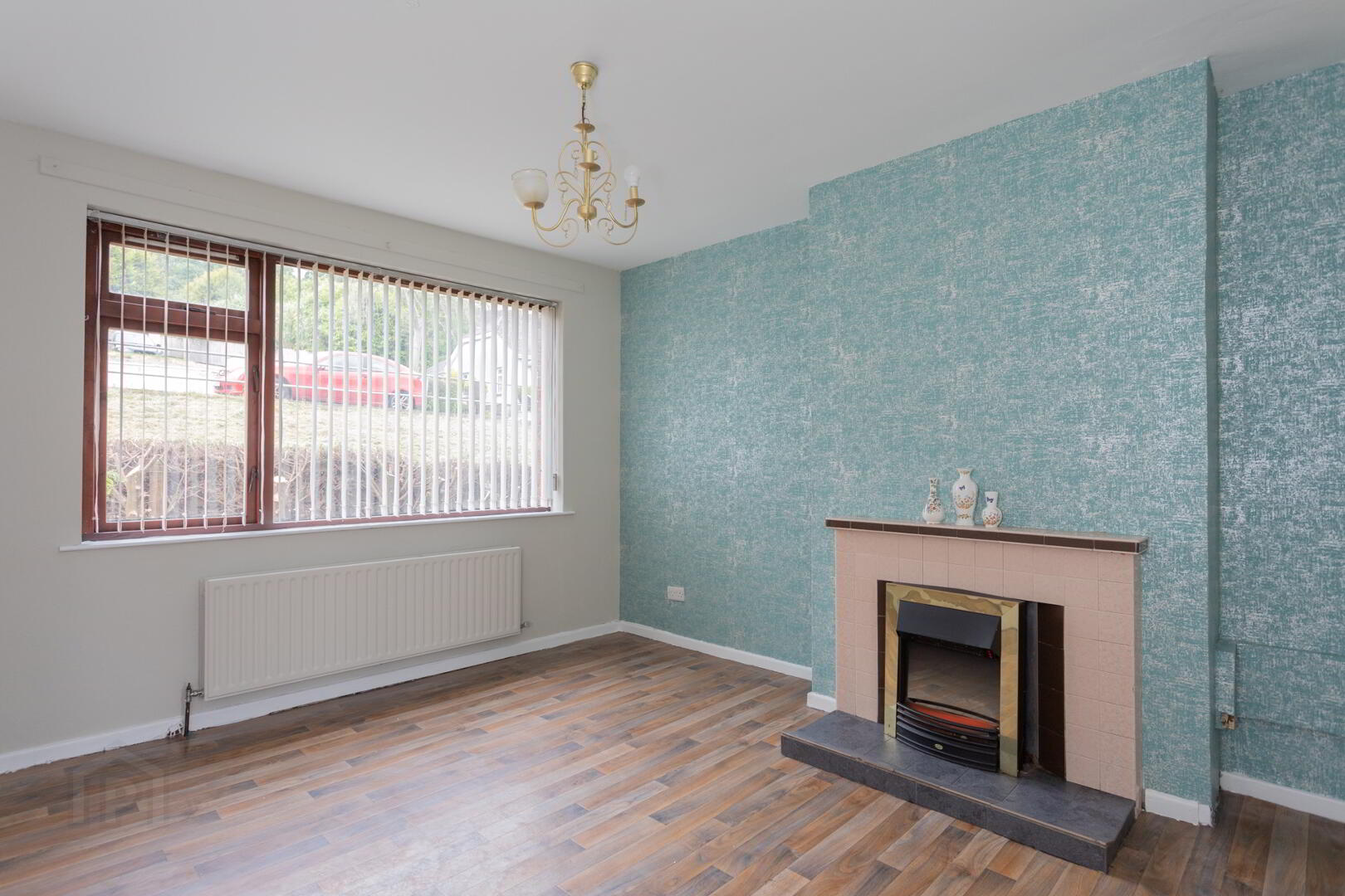36 Cunninghams Lane 5 of 37