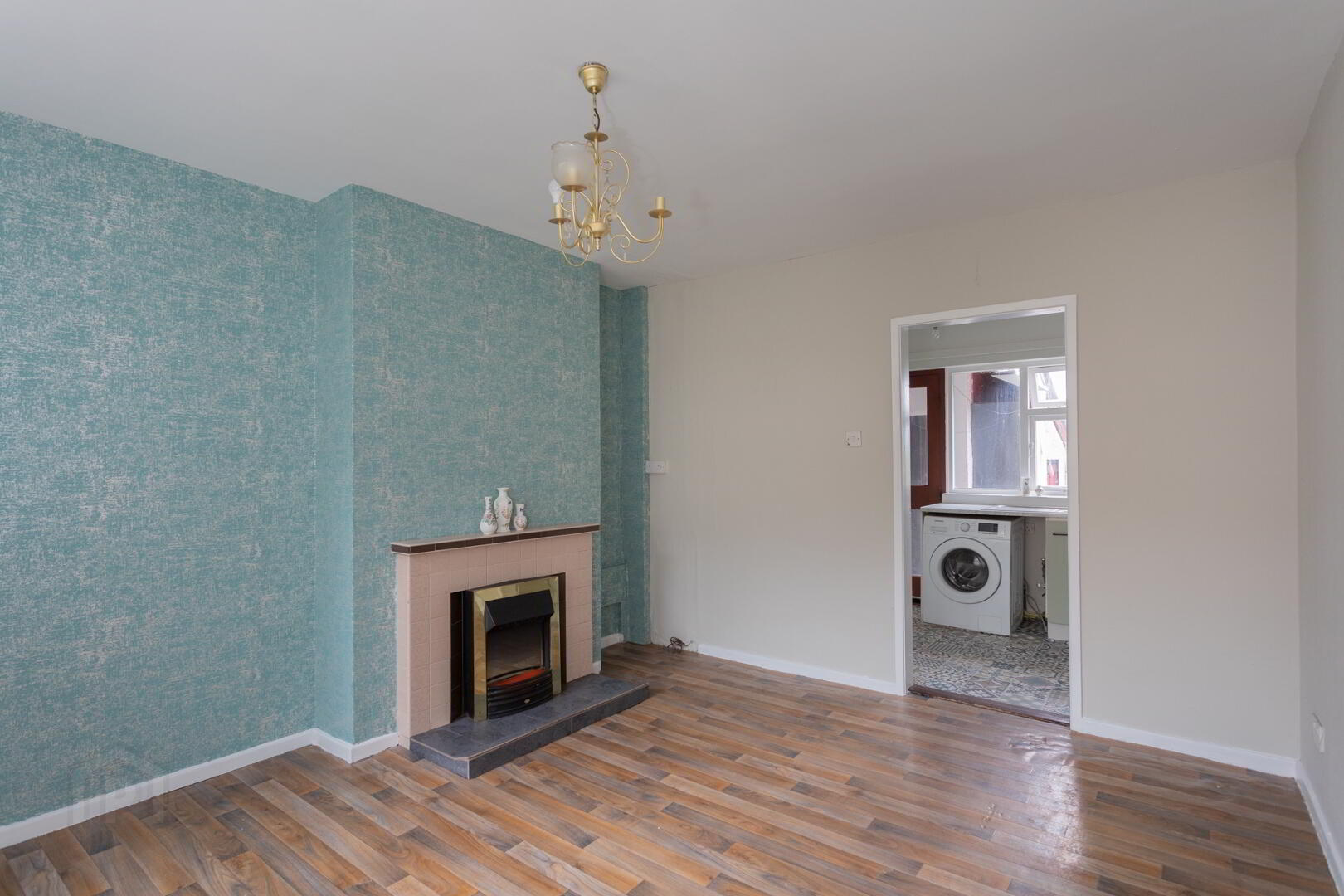 36 Cunninghams Lane 6 of 37