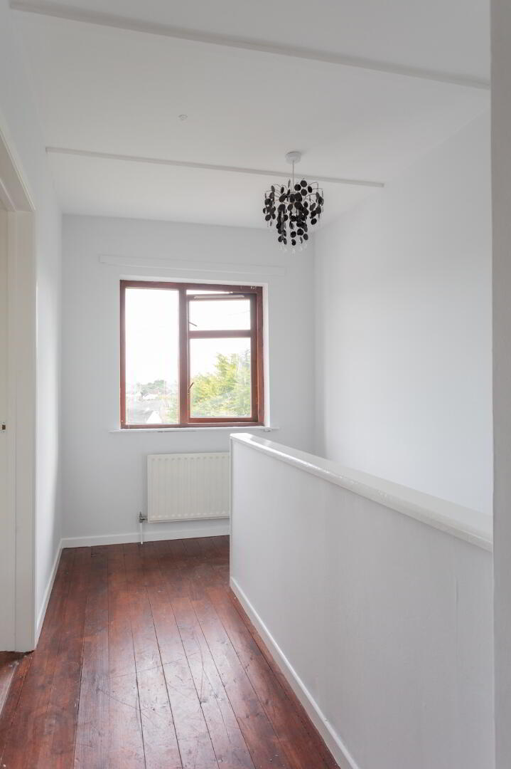 36 Cunninghams Lane 17 of 37