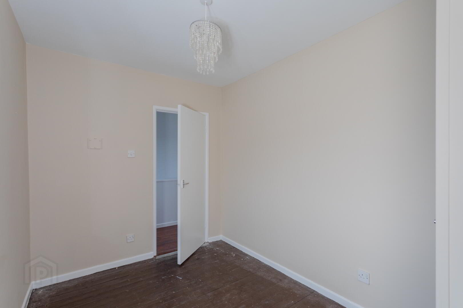 36 Cunninghams Lane 25 of 37