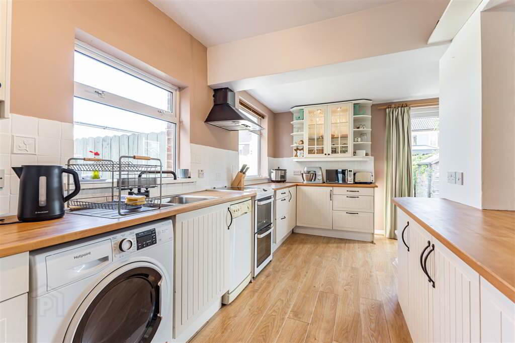 7 Wellington Gardens 6 of 28
