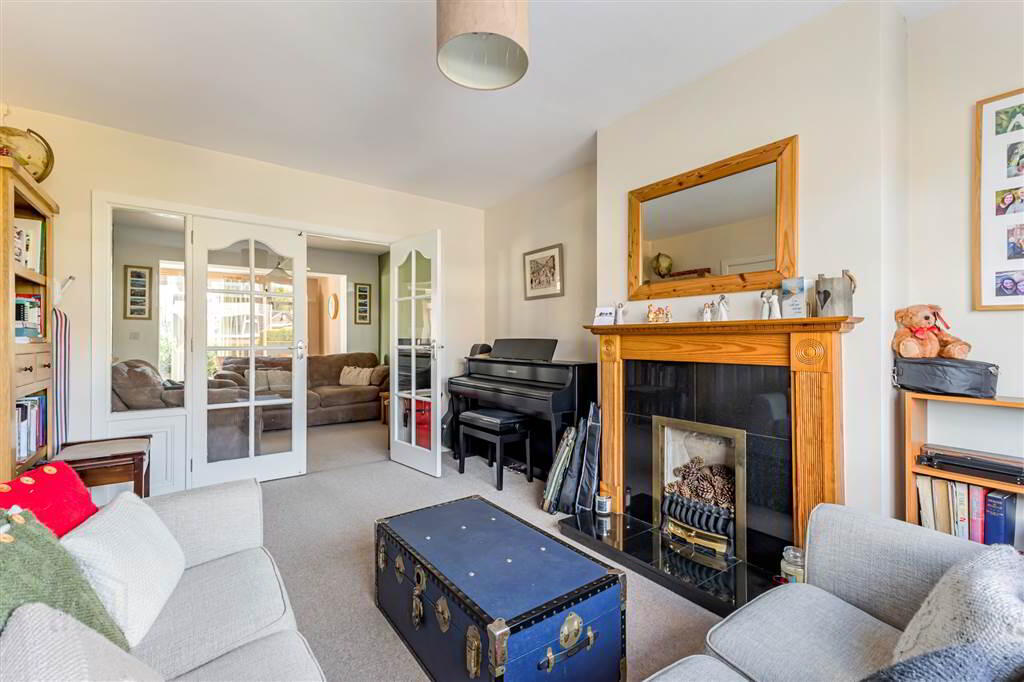 7 Wellington Gardens 5 of 28