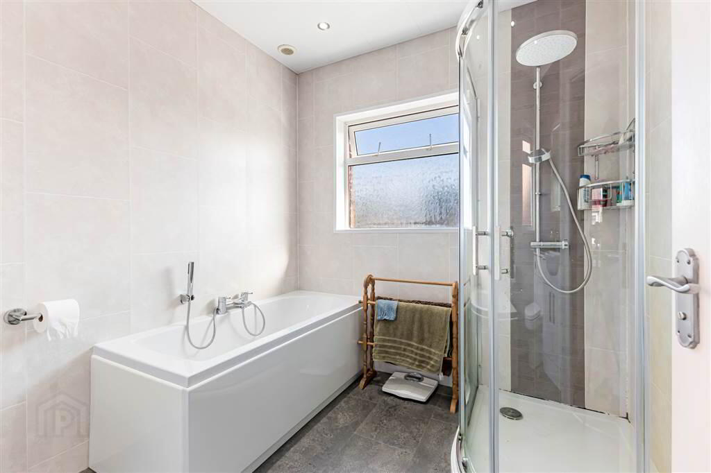 7 Wellington Gardens 24 of 28