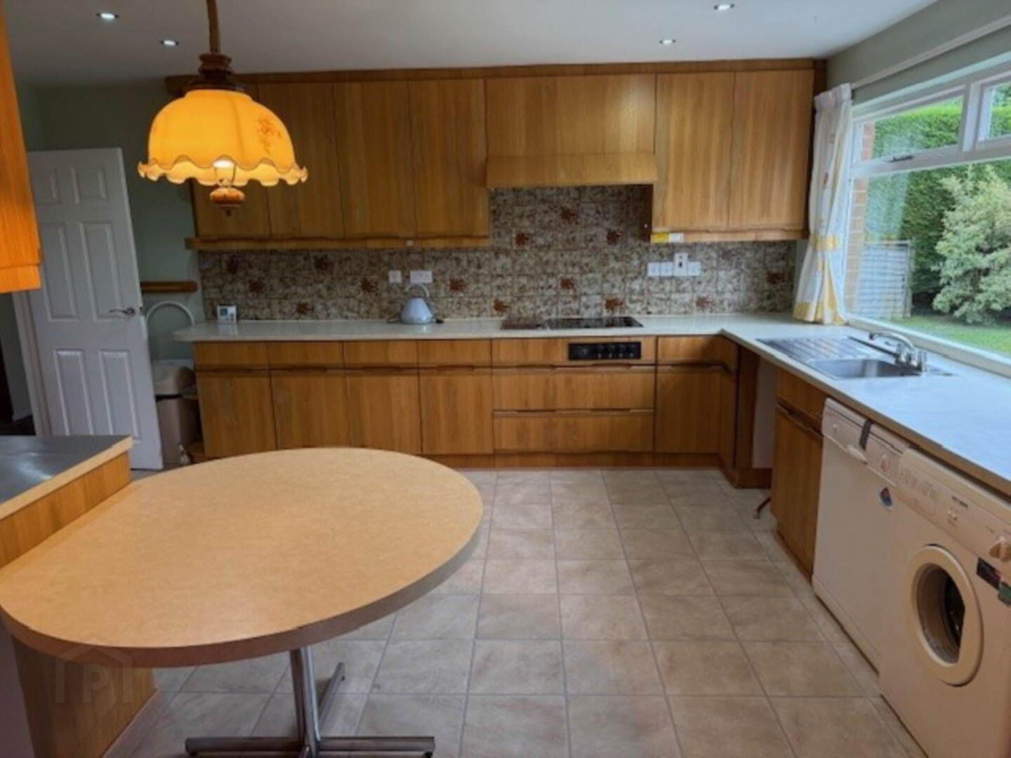 17 Downview Road 8 of 17