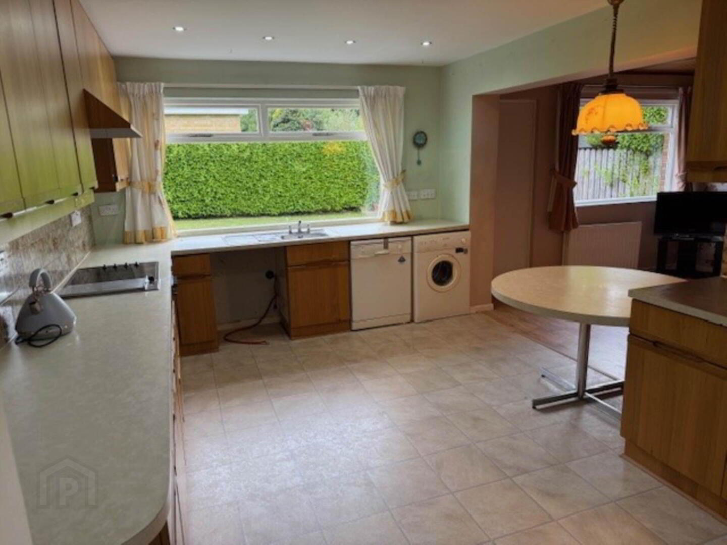 17 Downview Road 6 of 17