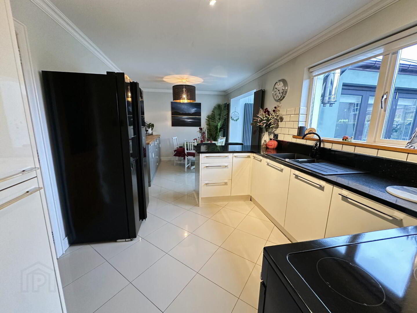 37 Thorndale 11 of 25