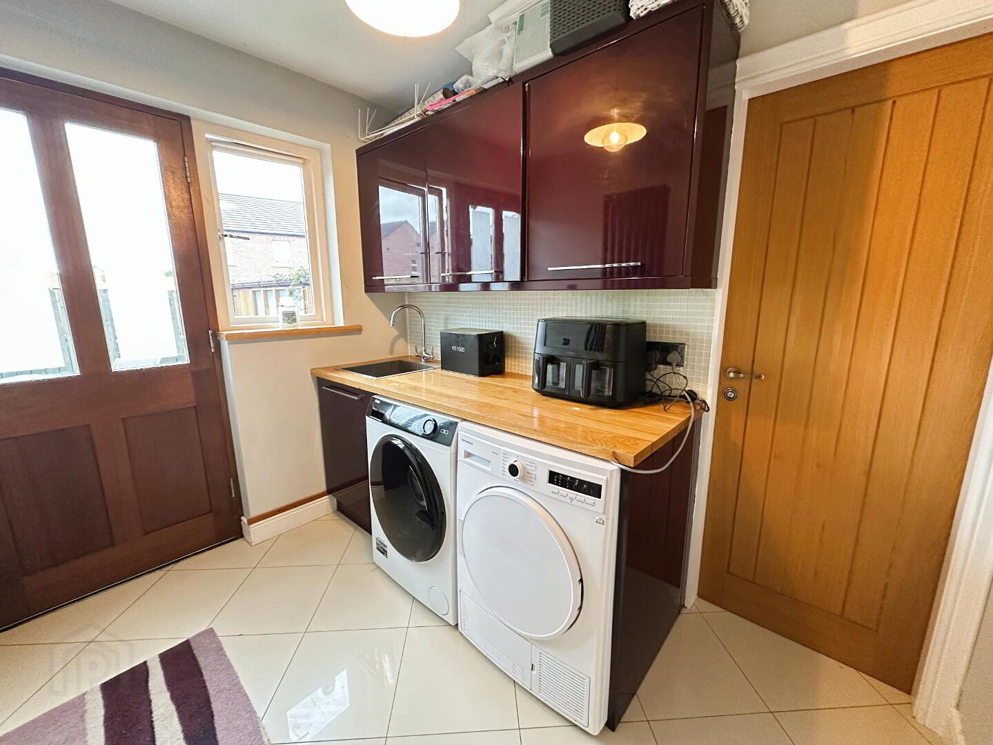 37 Thorndale 16 of 25
