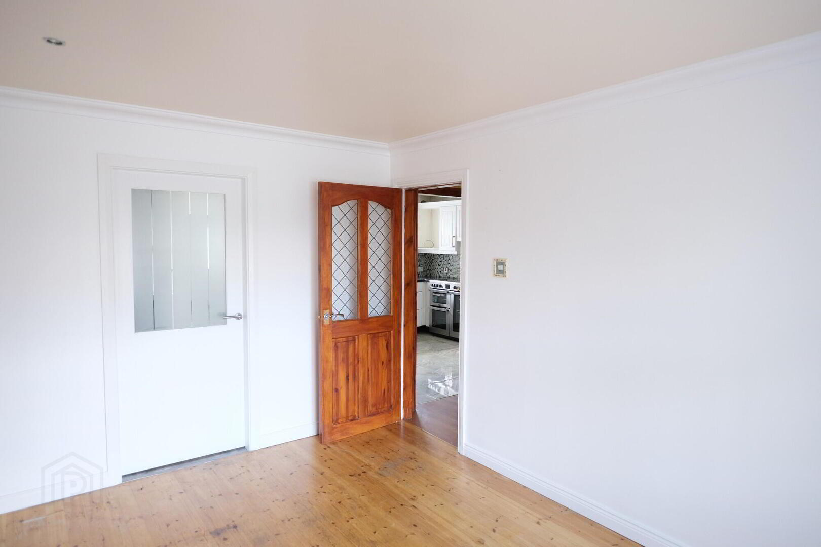 81 Glebe Park 6 of 26