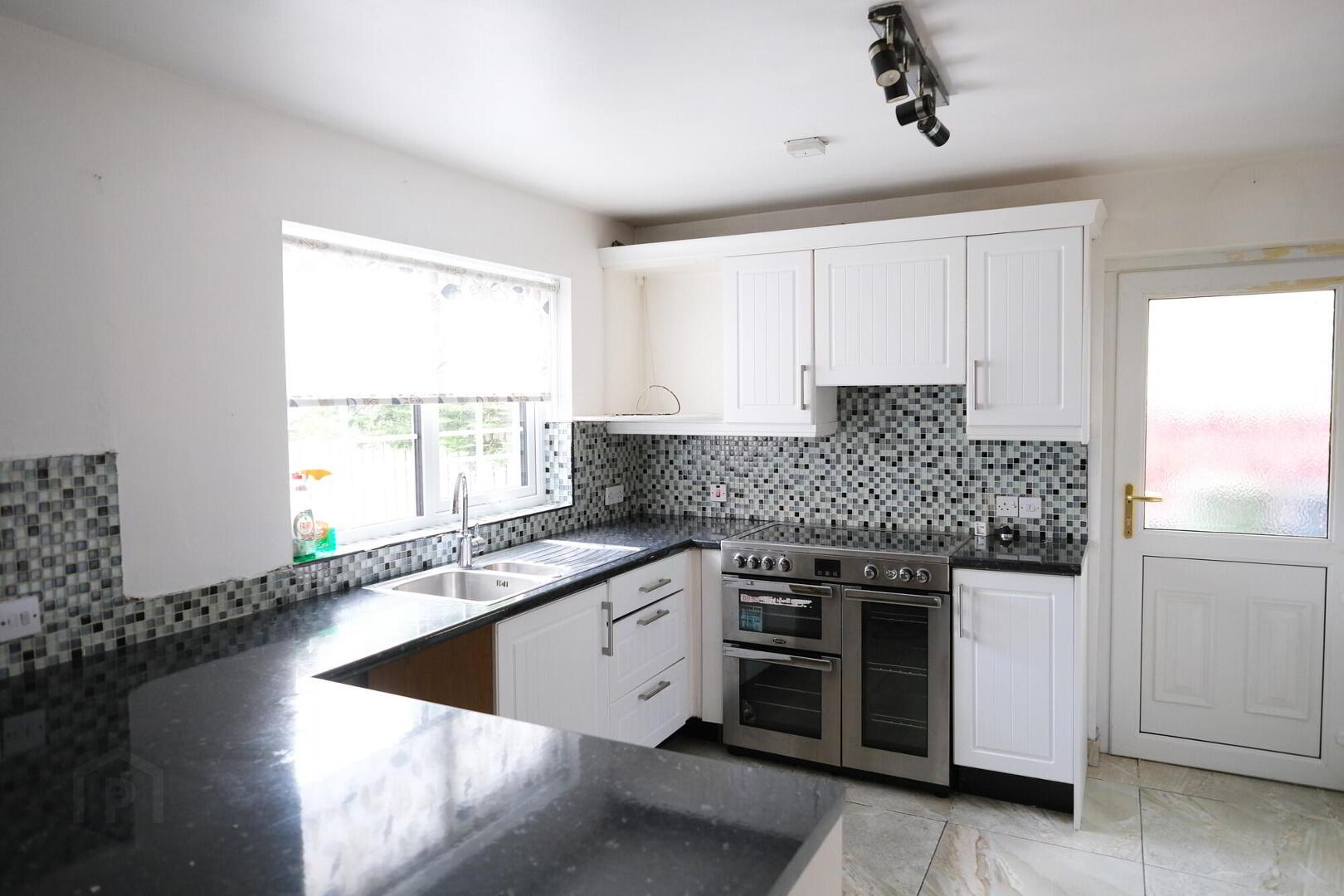 81 Glebe Park 9 of 26