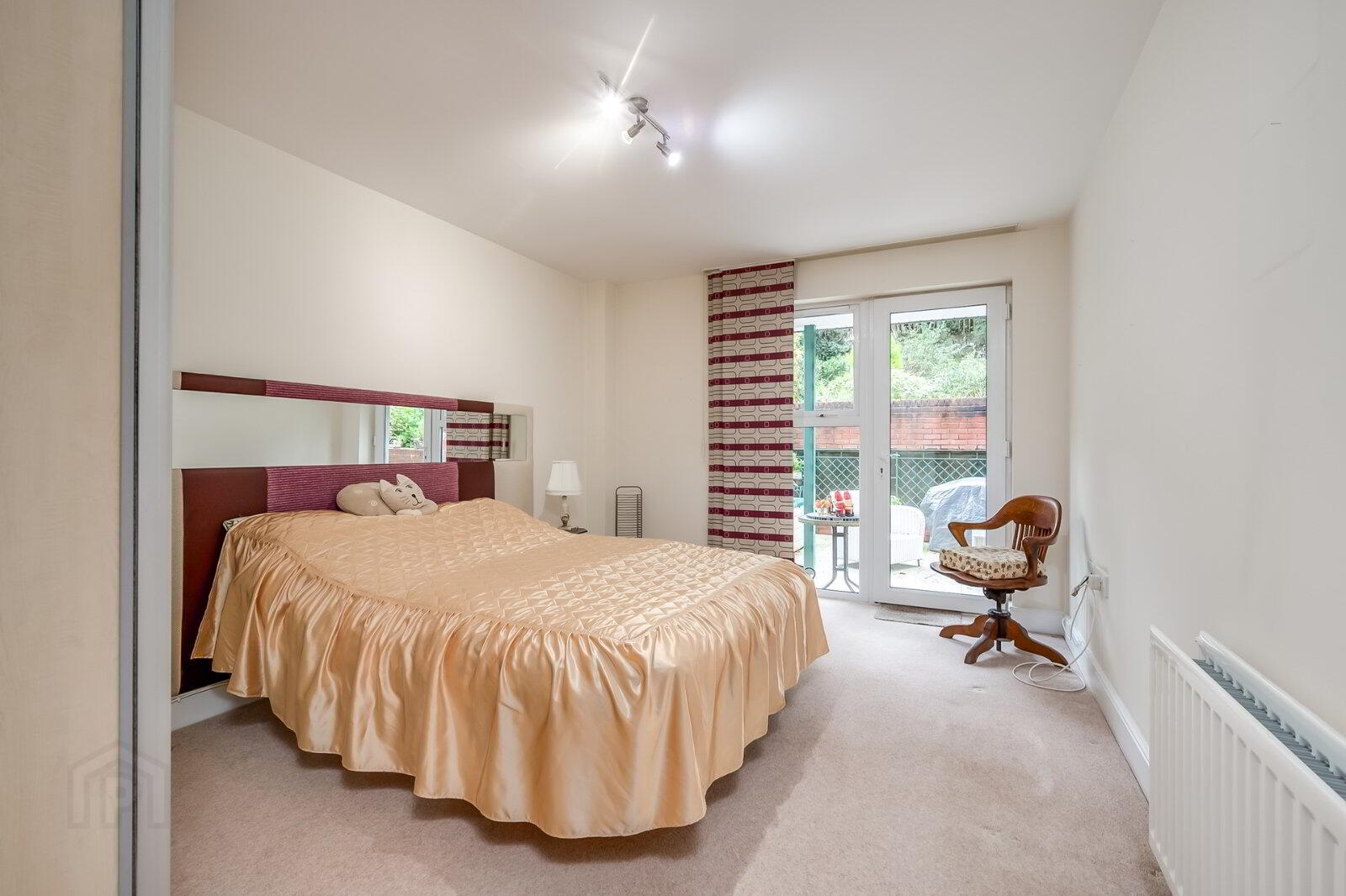 Apartment 3 1 Deramore Park South 9 of 15