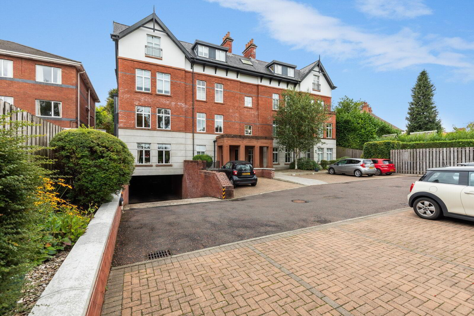 Apartment 3 1 Deramore Park South 2 of 15
