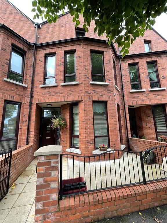 42 Glandore Drive 2 of 7