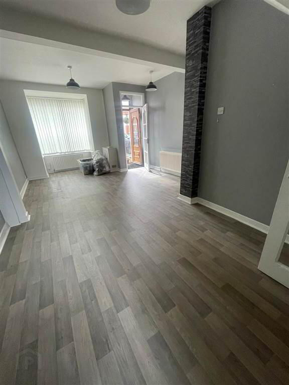 51 Mountcollyer Avenue 5 of 12