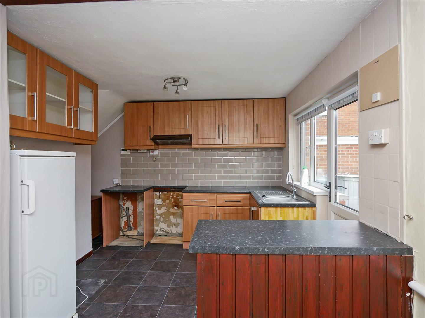 9 Woodbreda Gardens 4 of 14