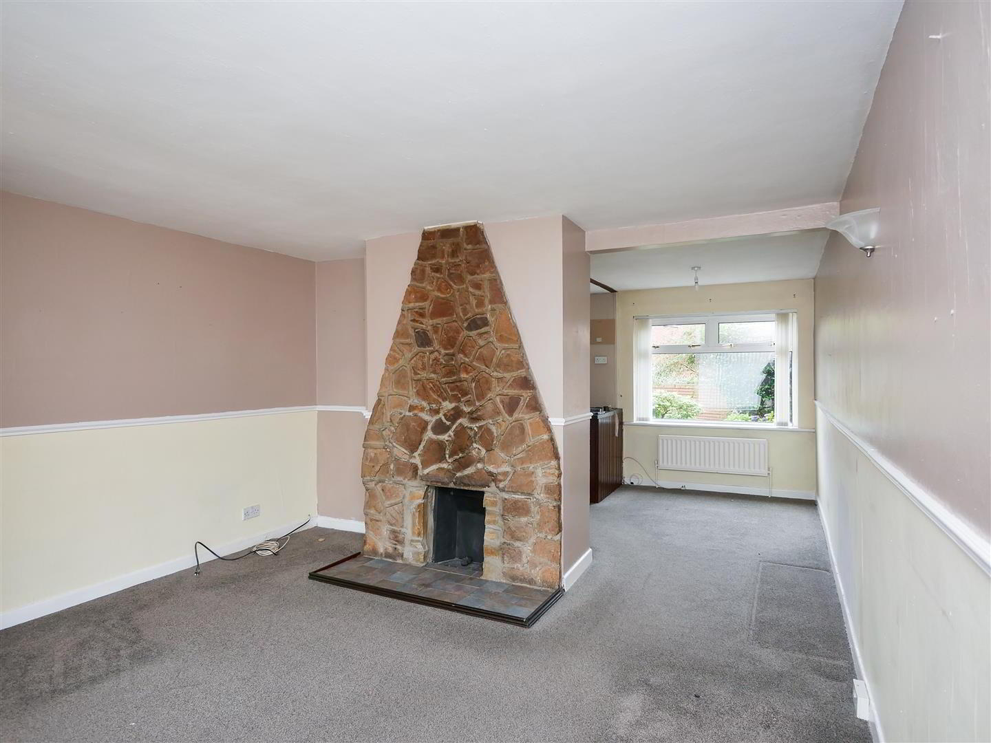 9 Woodbreda Gardens 3 of 14