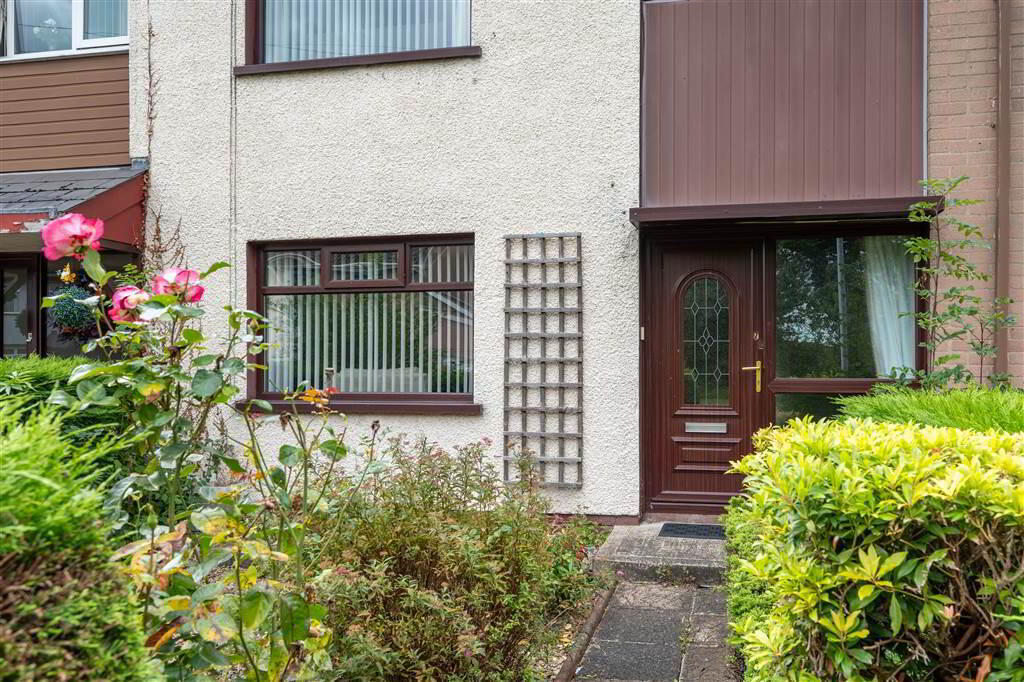 72 Inchkeith Road 2 of 33