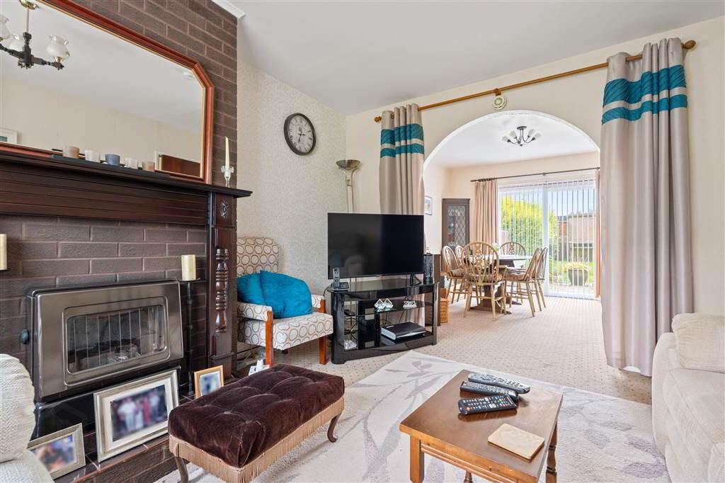 72 Inchkeith Road 8 of 33