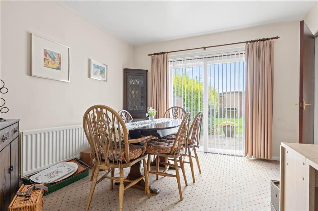 72 Inchkeith Road 9 of 33