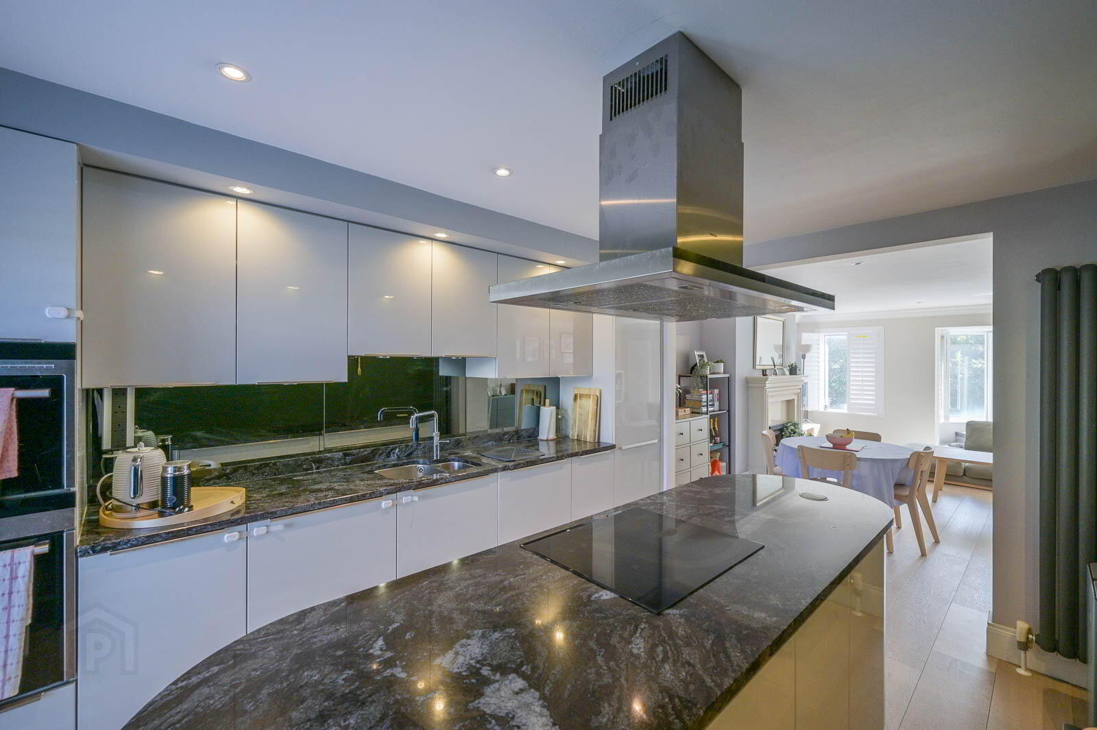 23 Belvedere Manor 17 of 31