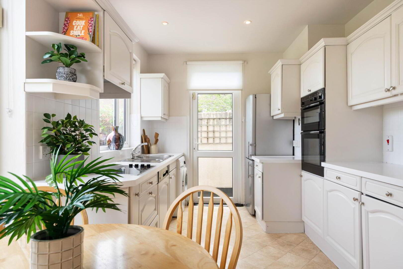 16 Grange Park 8 of 25