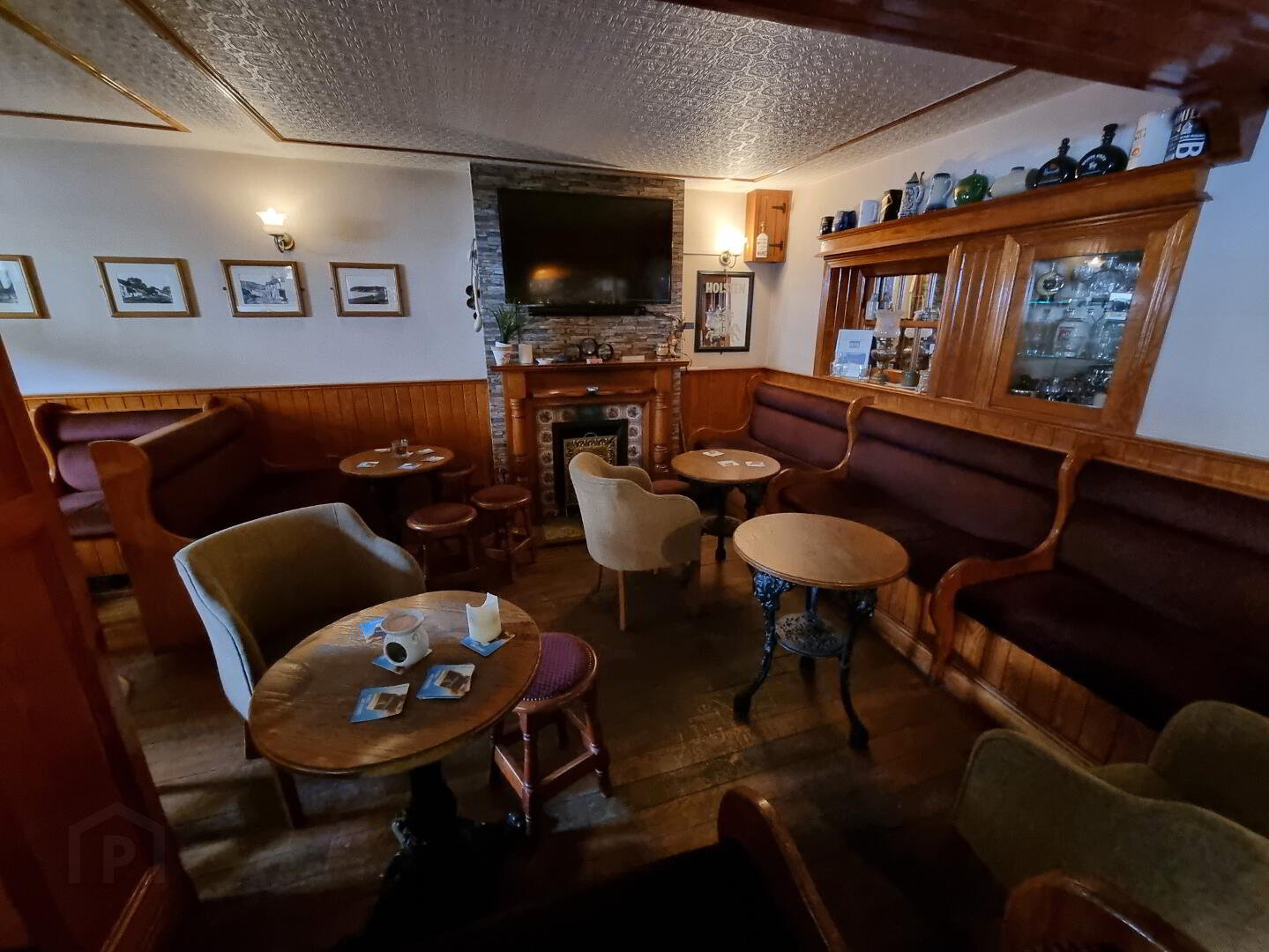 The Coast Road Inn, 3 Toberwine Street 5 of 9