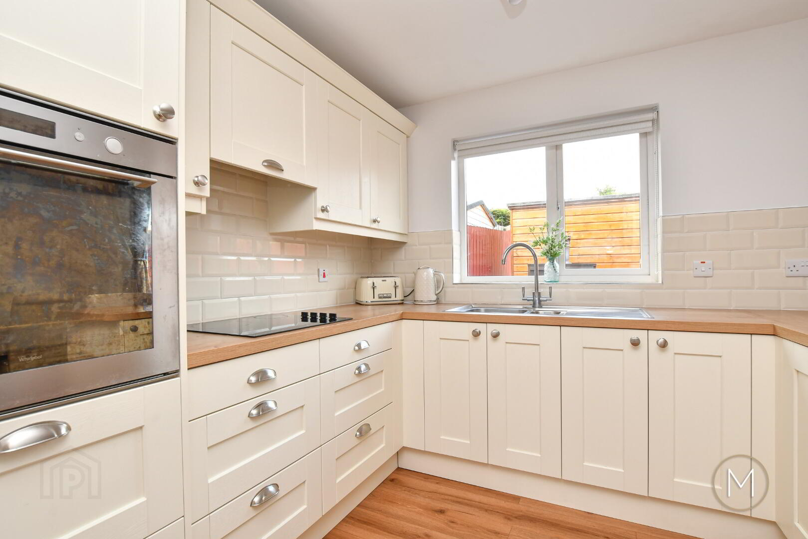 17 Castle Avenue 14 of 41